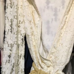 Forever 21 Ivory Lace belle sleeve short short romper pic w sash not include